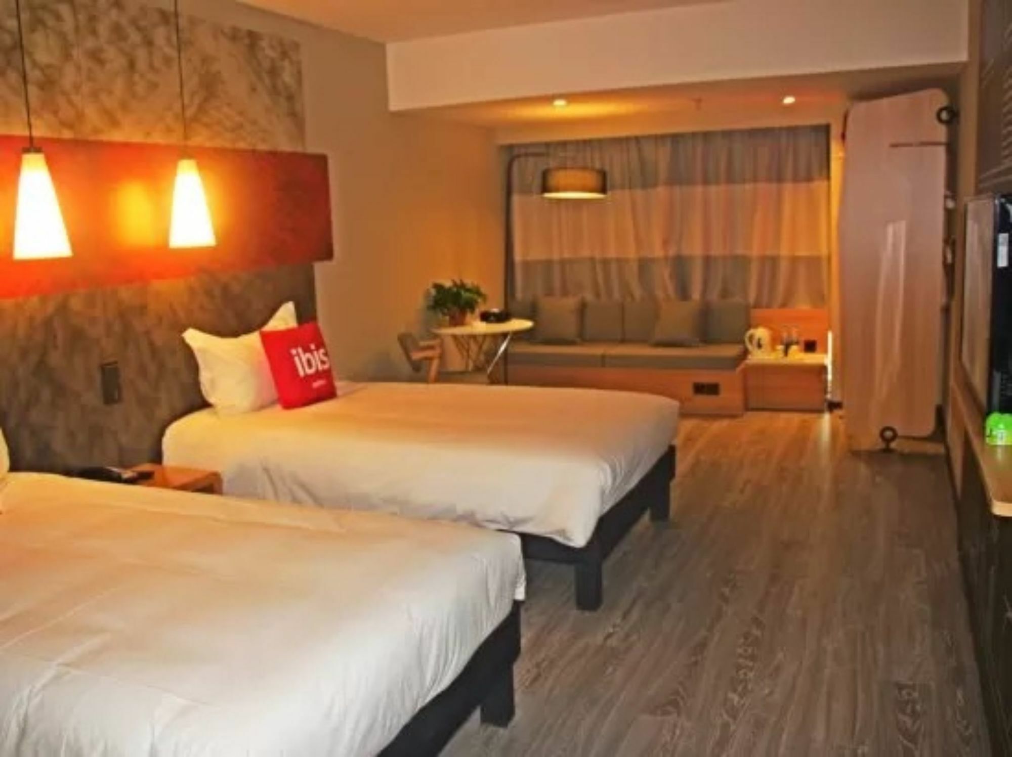 Ibis Dujiangyan Hotel Chengdu Exterior foto
